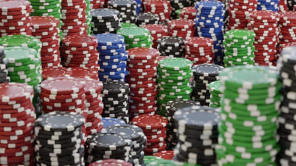 CURRENCY OF GAMBLING HOUSES – WHAT ARE THE CHIPS AND THE HISTORY OF THEIR APPEARANCE